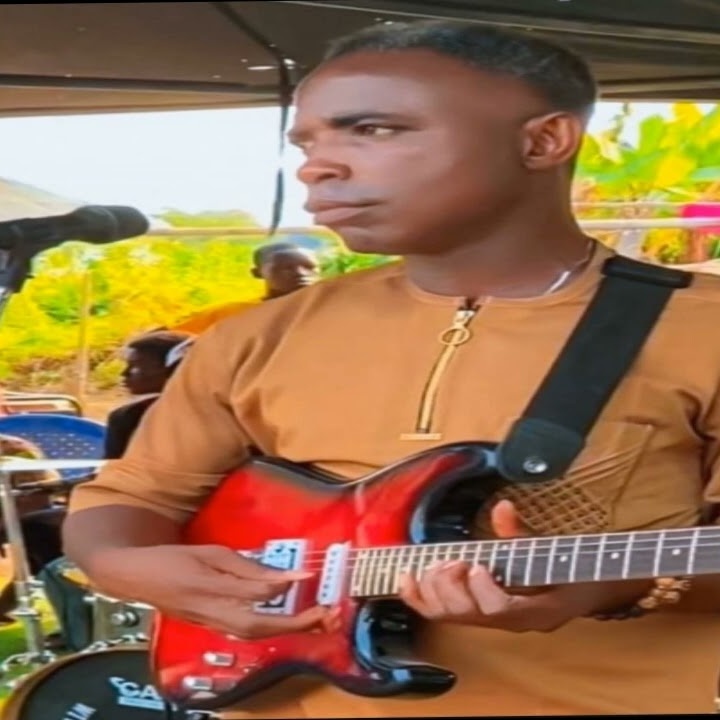 Ifeni Tuni Enya Meni by Ejima Nwaoma